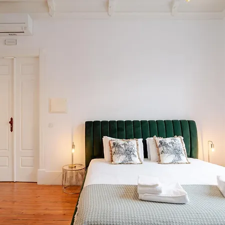 Casa D'almeida By Stories