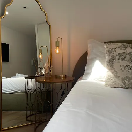 Casa D'almeida By Stories Aparthotel