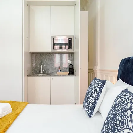 アパートホテル Casa D'almeida By Stories 4*